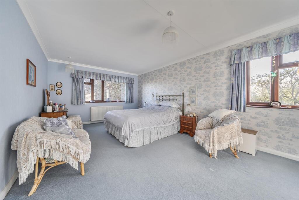 Jeffreys Way, Taunton - Image 19