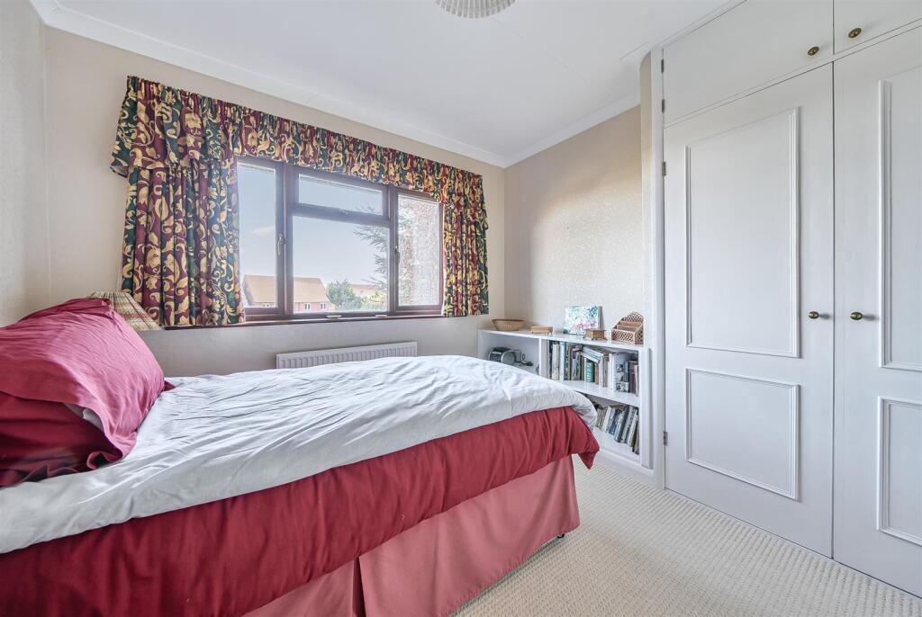 Jeffreys Way, Taunton - Image 20