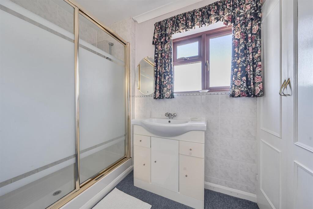 Jeffreys Way, Taunton - Image 21