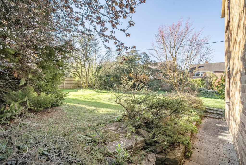 Jeffreys Way, Taunton - Image 26