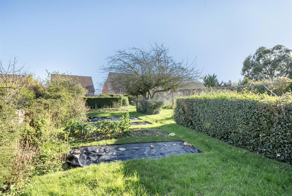 Jeffreys Way, Taunton - Image 27