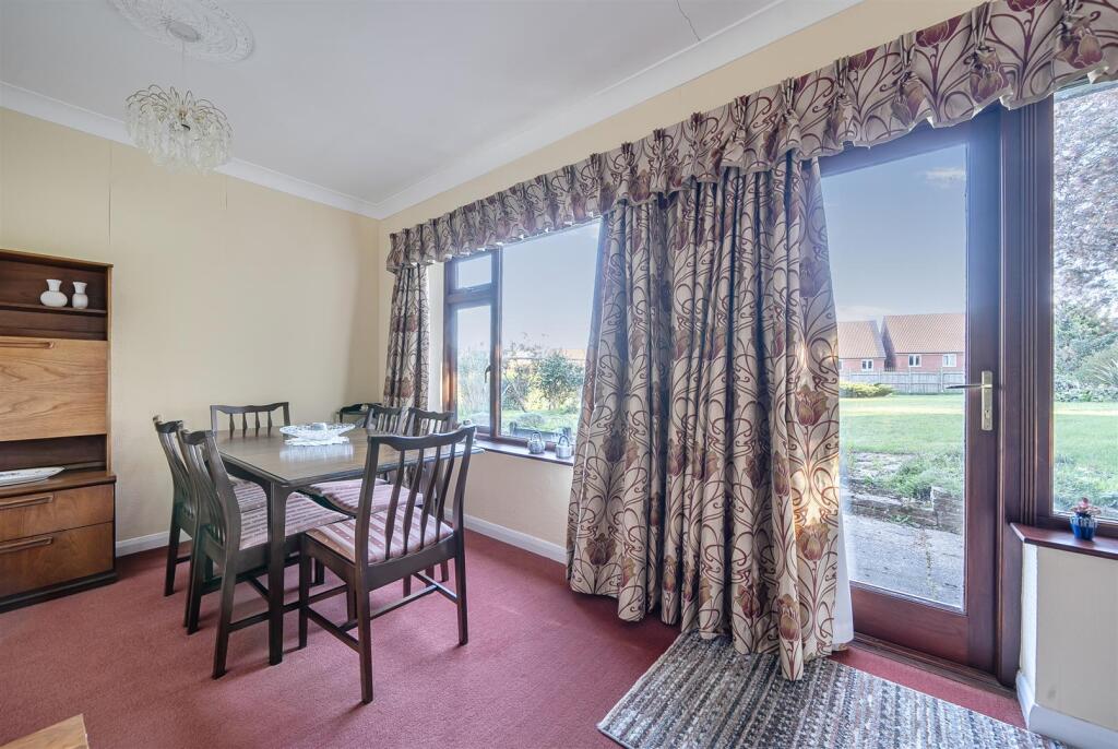 Jeffreys Way, Taunton - Image 3