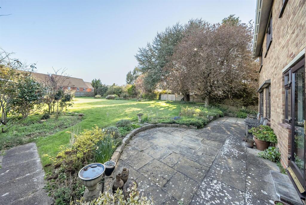 Jeffreys Way, Taunton - Image 5