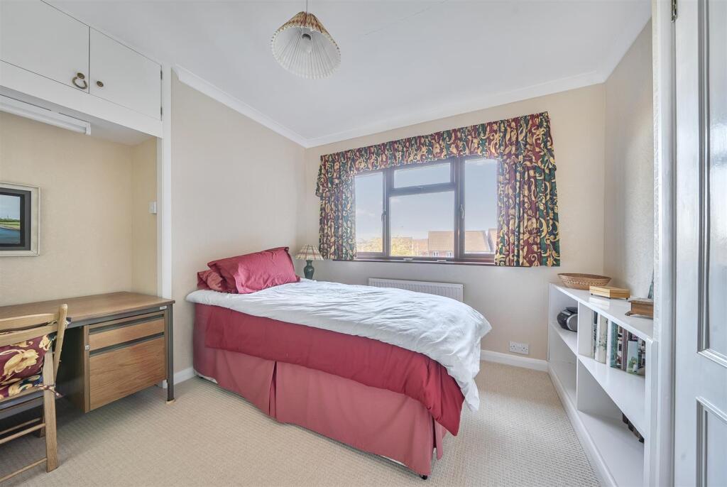 Jeffreys Way, Taunton - Image 7