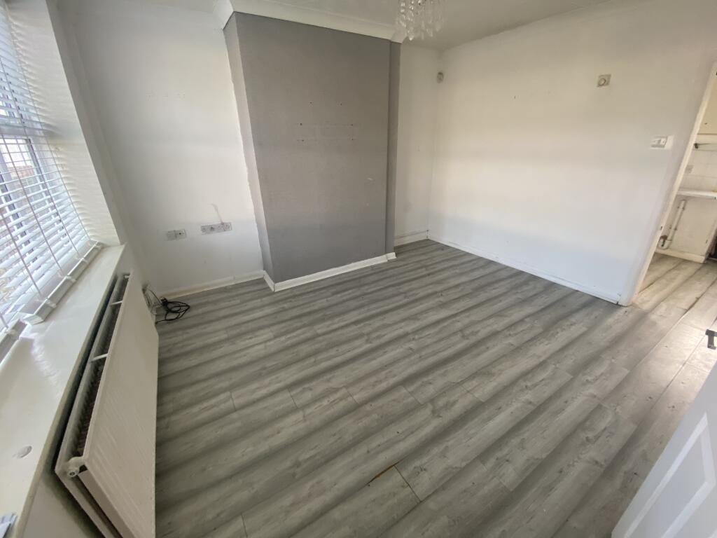 24 Watton Grove, Hull, East Riding of Yorkshire HU6 9NR - Image 5