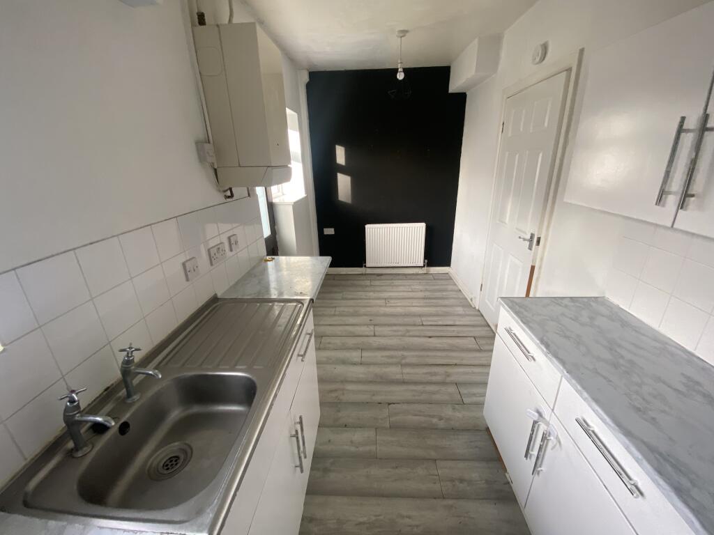 24 Watton Grove, Hull, East Riding of Yorkshire HU6 9NR - Image 7