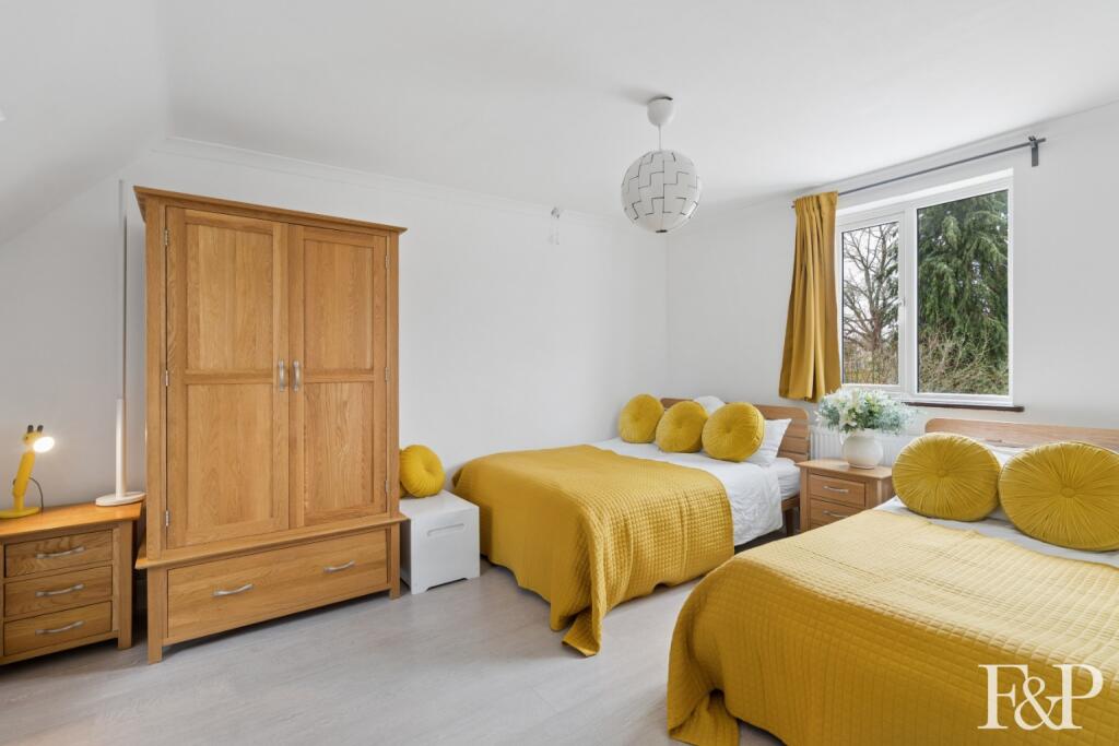 Ouseley Road, Old Windsor - Image 13