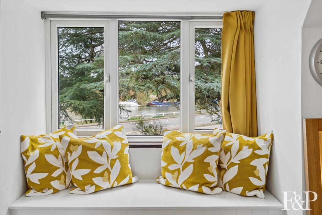 Ouseley Road, Old Windsor - Image 14