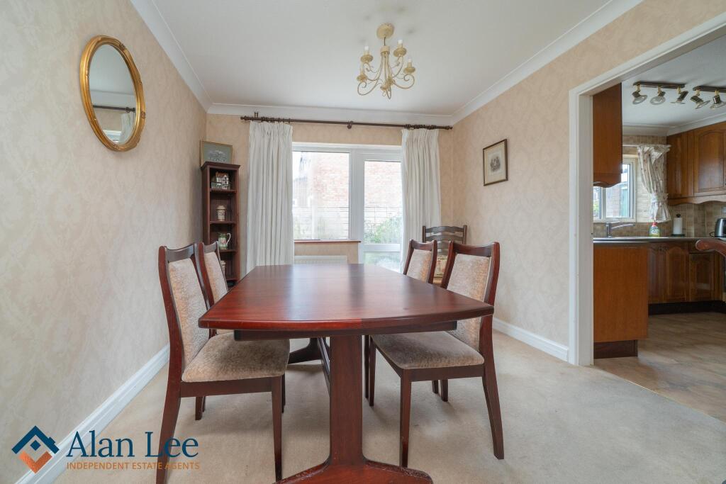 Coniston Way, Macclesfield, SK11 7XR - Image 5