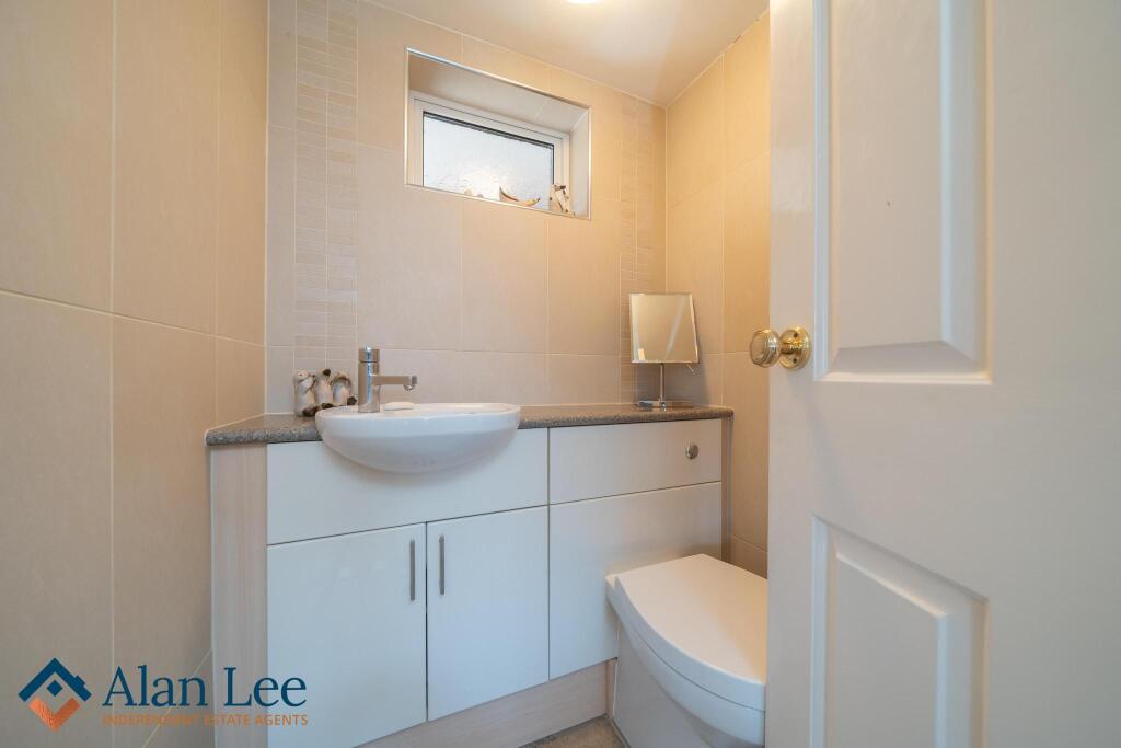 Coniston Way, Macclesfield, SK11 7XR - Image 9