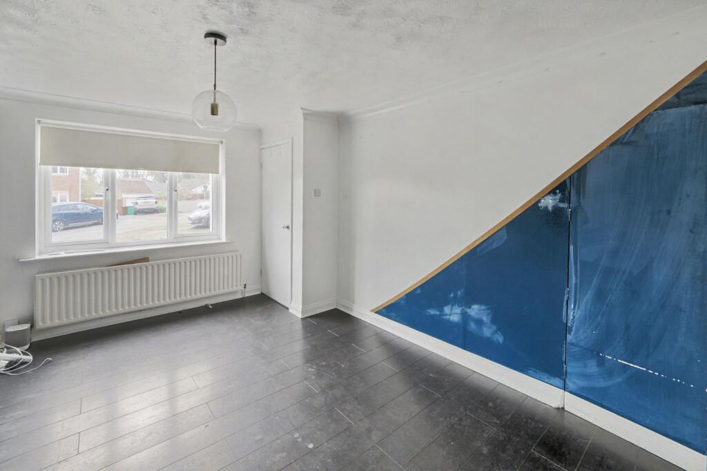 24 Gunn Close, Nottingham NG6 7DY - Image 2