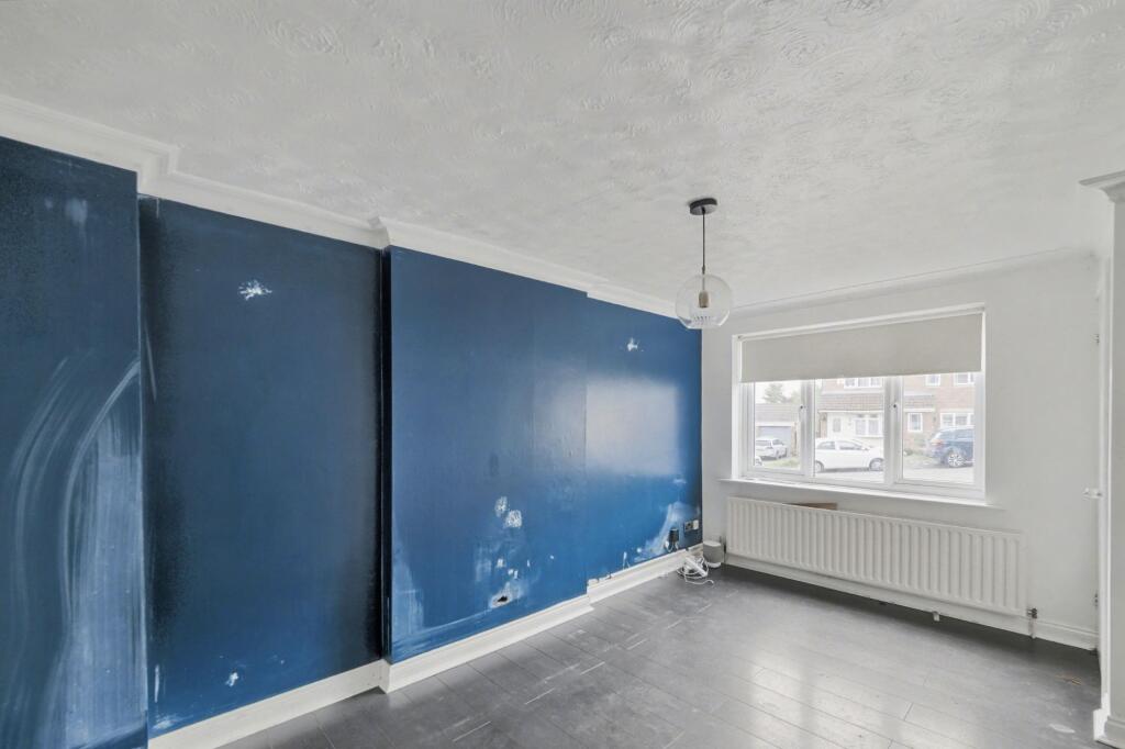 24 Gunn Close, Nottingham NG6 7DY - Image 3