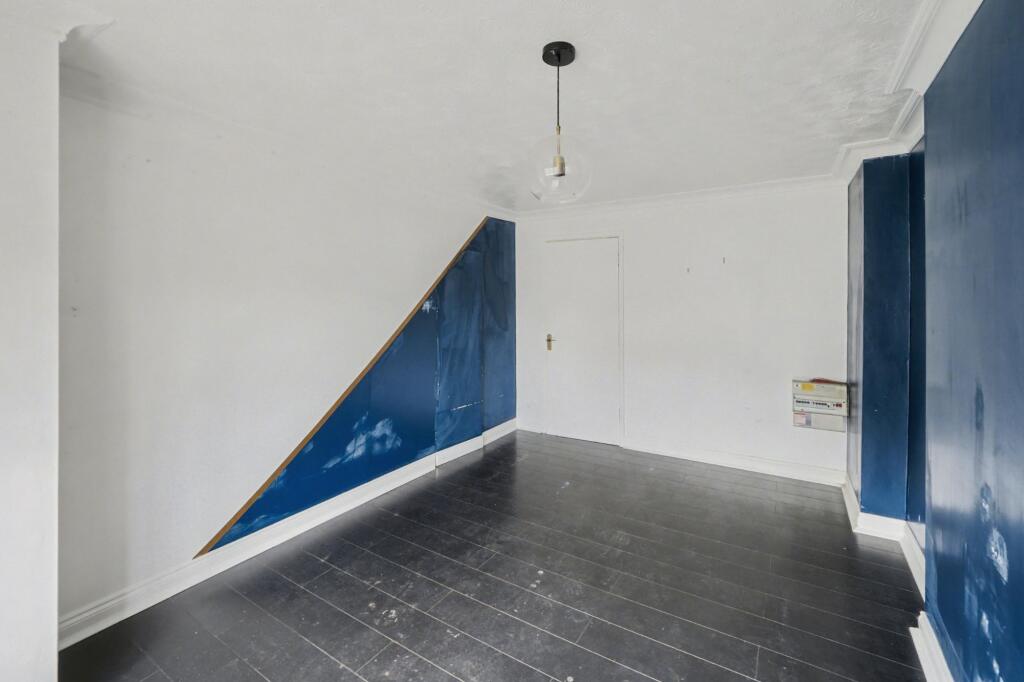 24 Gunn Close, Nottingham NG6 7DY - Image 4