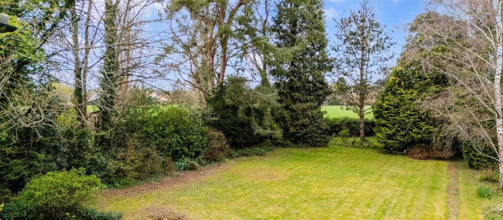 Coulsdon Lane, Chipstead - Image 17