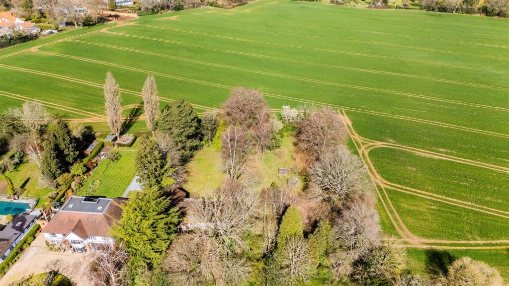 Coulsdon Lane, Chipstead - Image 24