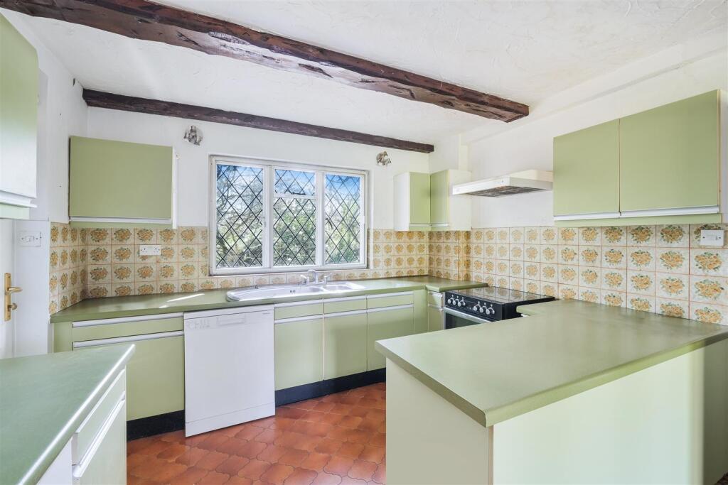 Coulsdon Lane, Chipstead - Image 4