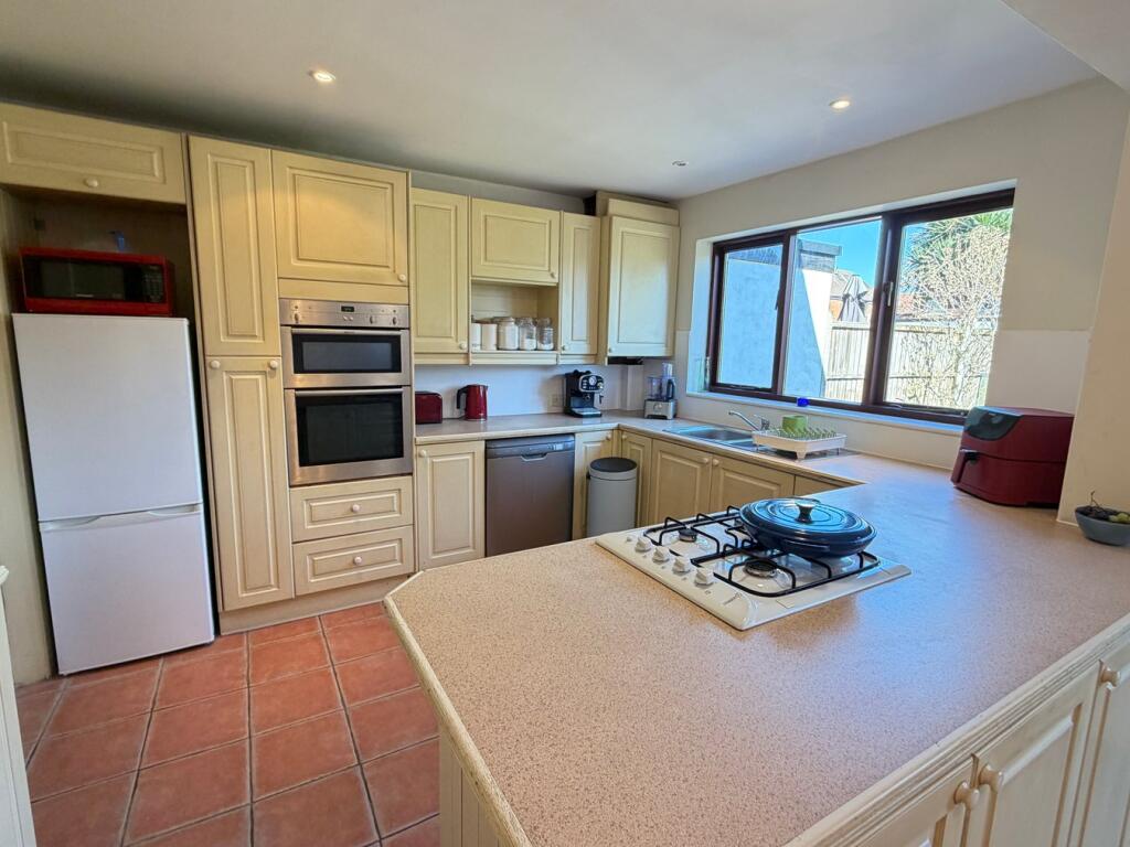 Wolsey Road, Ashford, TW15 - Image 7