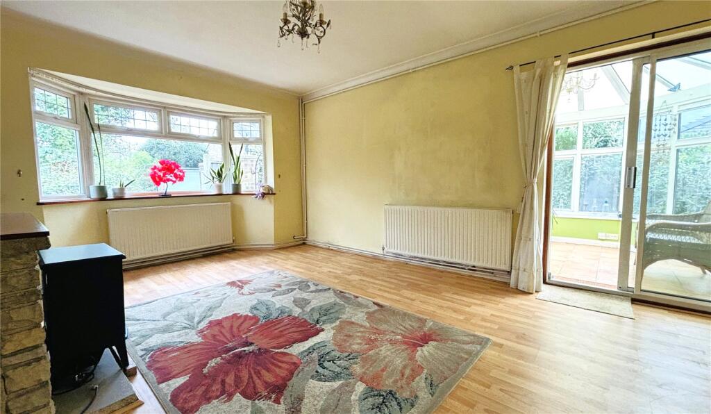 Yeoveney Close, Moor Lane, Staines-upon-Thames, Surrey, TW19 - Image 3