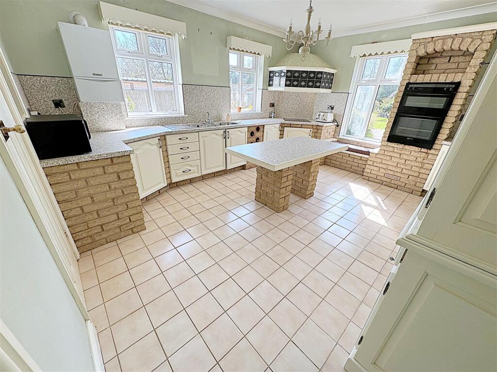 Sea Dyke Way, Marshchapel, Grimsby, Lincs, DN36 5UZ - Image 14