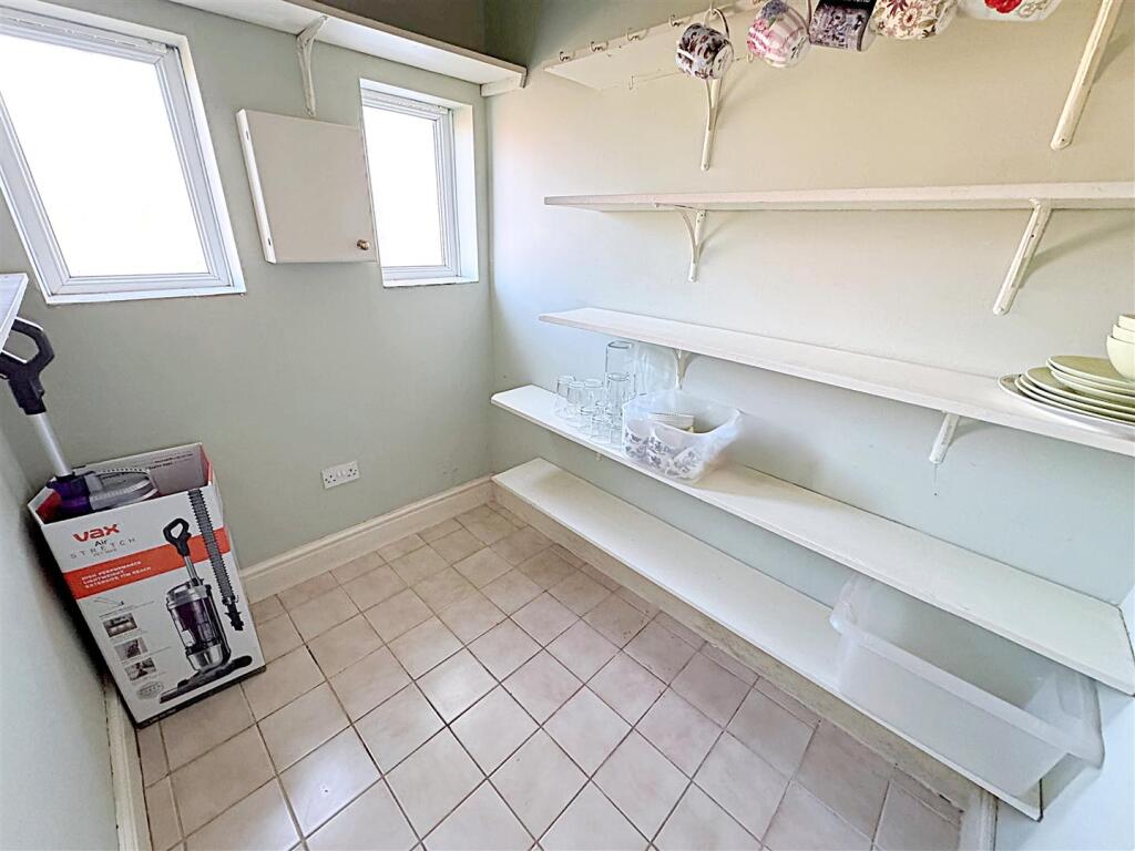 Sea Dyke Way, Marshchapel, Grimsby, Lincs, DN36 5UZ - Image 16