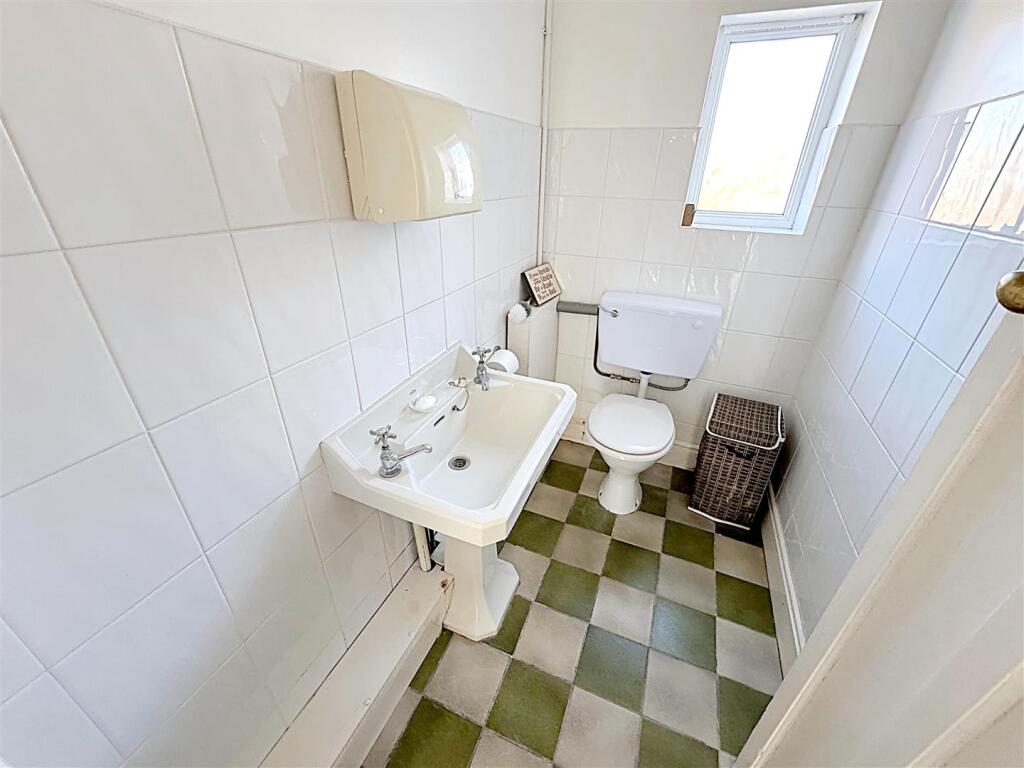 Sea Dyke Way, Marshchapel, Grimsby, Lincs, DN36 5UZ - Image 17