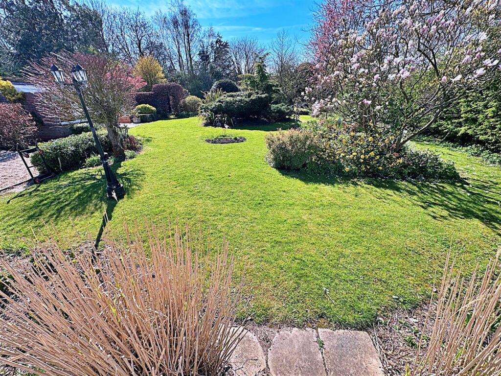 Sea Dyke Way, Marshchapel, Grimsby, Lincs, DN36 5UZ - Image 24