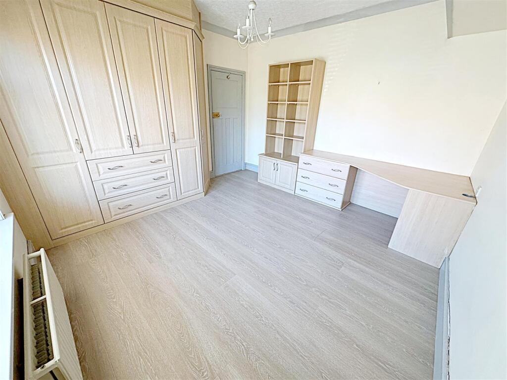 Sea Dyke Way, Marshchapel, Grimsby, Lincs, DN36 5UZ - Image 5