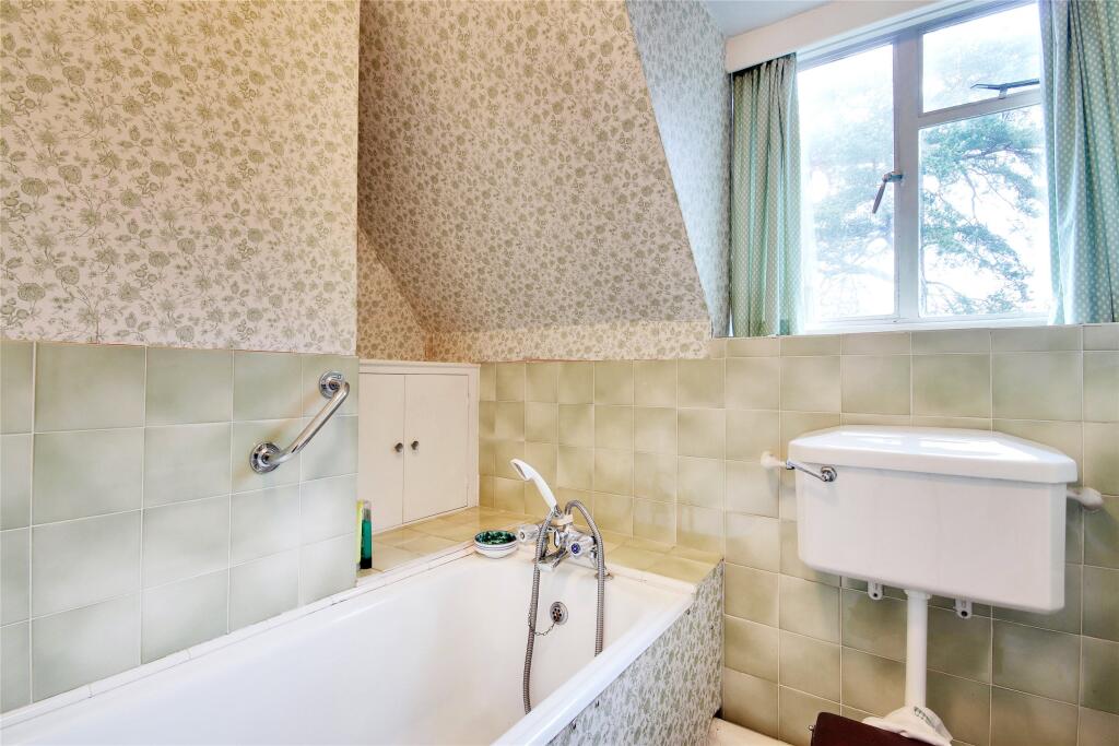 Ridlands Lane, Oxted, Surrey, RH8 - Image 22