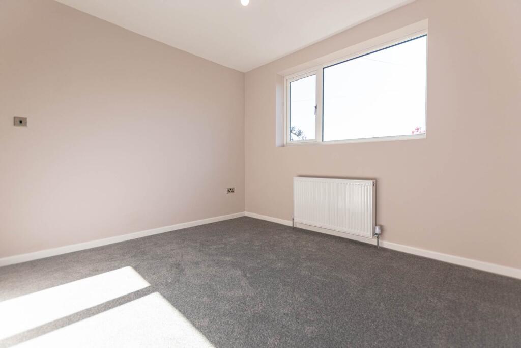 Milbury Drive, Littleborough - Image 12