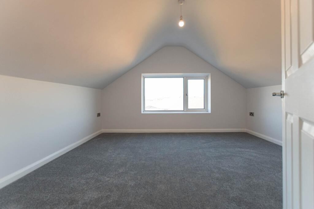 Milbury Drive, Littleborough - Image 14