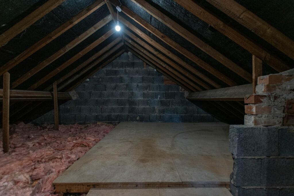 Milbury Drive, Littleborough - Image 16