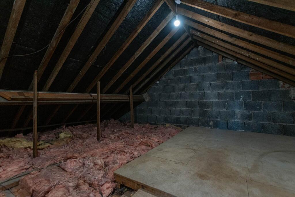 Milbury Drive, Littleborough - Image 17