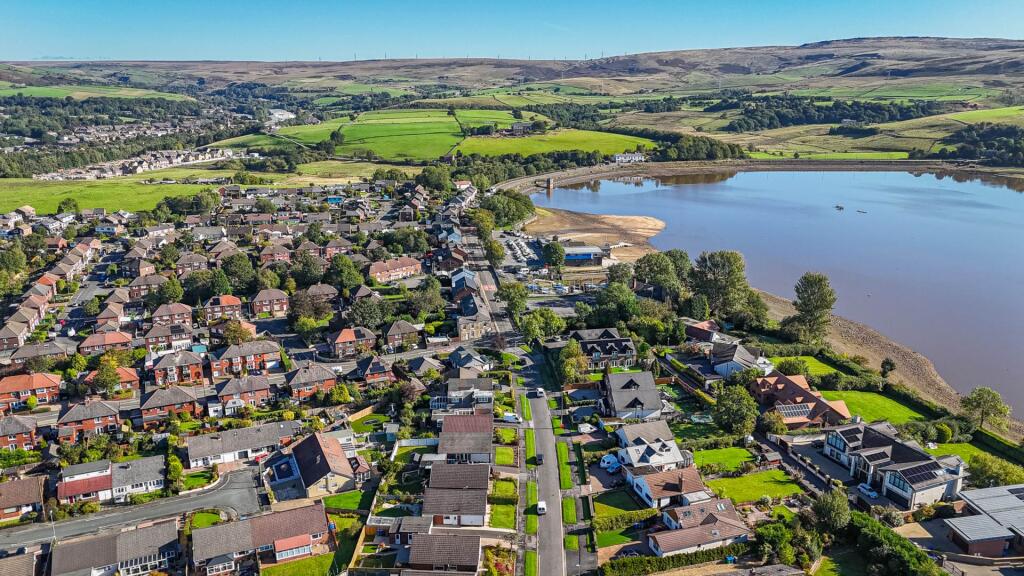 Milbury Drive, Littleborough - Image 26