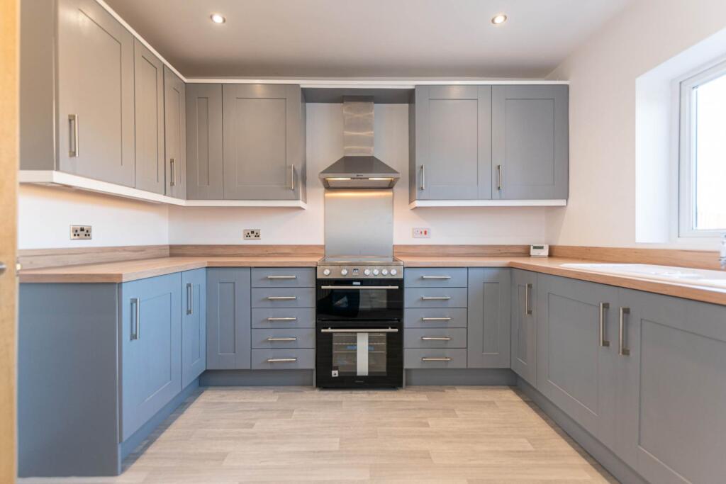 Milbury Drive, Littleborough - Image 8