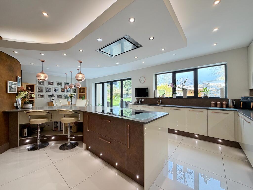 15 Partridge Flatt Road, Bessacarr, Doncaster, South Yorkshire DN4 6SB - Image 3