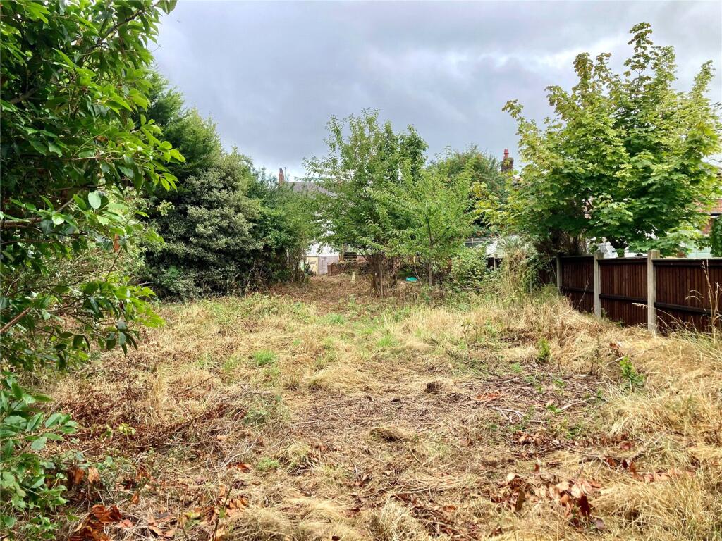 Chester Road, Oakenholt, Flint, Flintshire, CH6 - Image 2