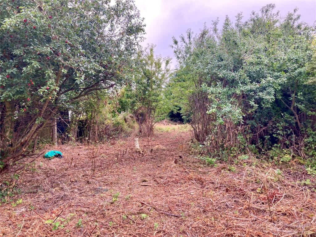 Chester Road, Oakenholt, Flint, Flintshire, CH6 - Image 3