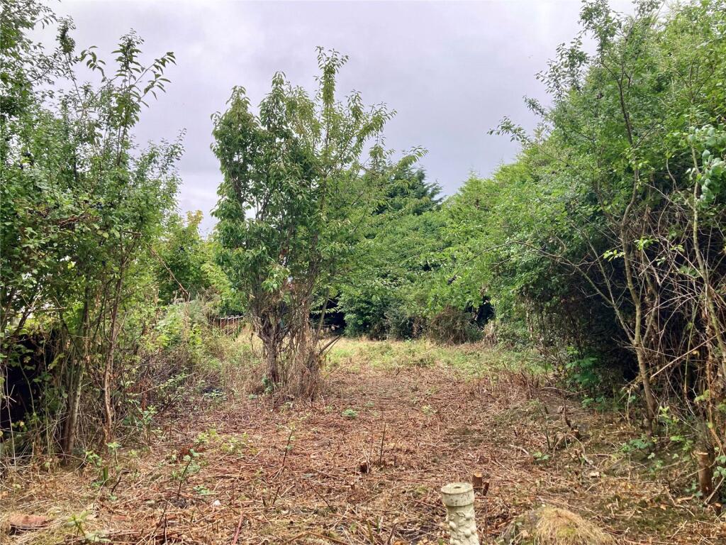 Chester Road, Oakenholt, Flint, Flintshire, CH6 - Image 4