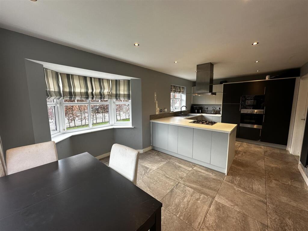 Becconsall Gardens, Hesketh Bank, Preston - Image 4