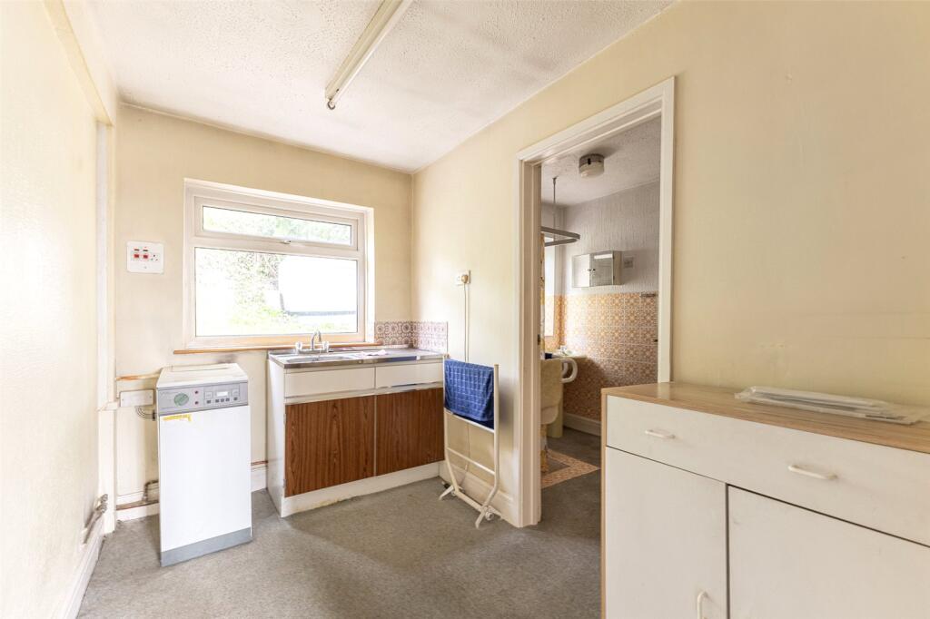 Newport Road, Coedkernew, NP10 - Image 10