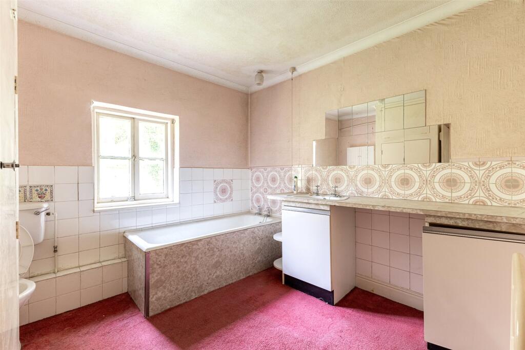 Newport Road, Coedkernew, NP10 - Image 17