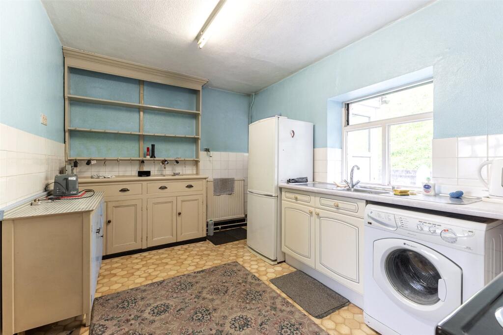 Newport Road, Coedkernew, NP10 - Image 8