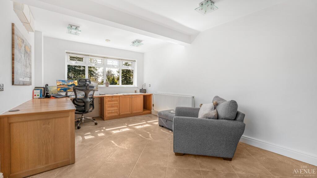 Woodside Lodge, Ramshorn, Oakamoor, Staffordshire. - Image 11