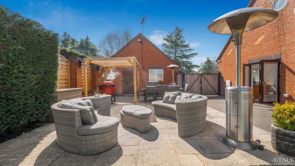 Woodside Lodge, Ramshorn, Oakamoor, Staffordshire. - Image 13