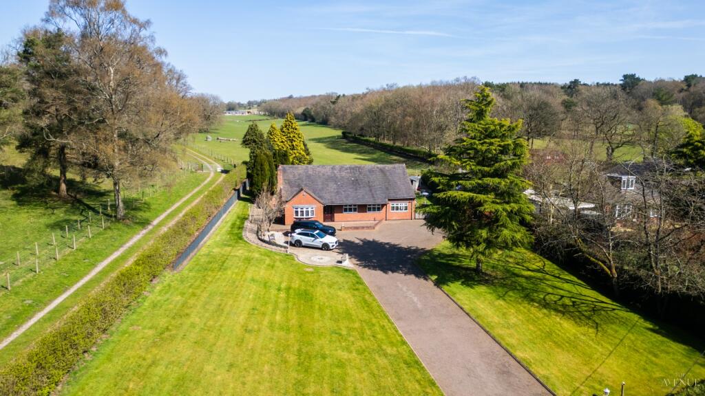 Woodside Lodge, Ramshorn, Oakamoor, Staffordshire. - Image 2