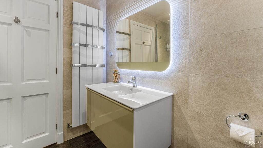 Woodside Lodge, Ramshorn, Oakamoor, Staffordshire. - Image 25