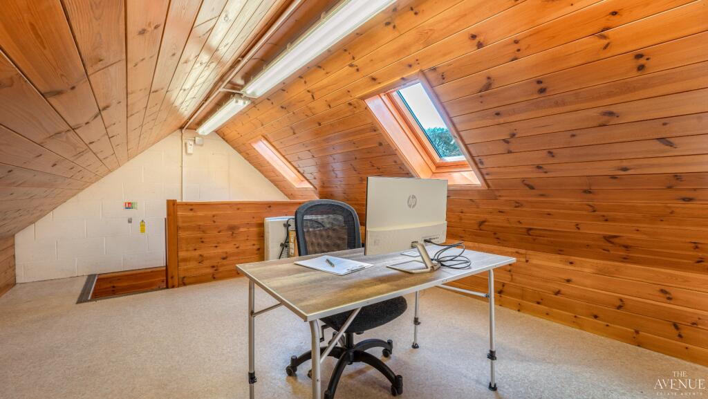 Woodside Lodge, Ramshorn, Oakamoor, Staffordshire. - Image 32