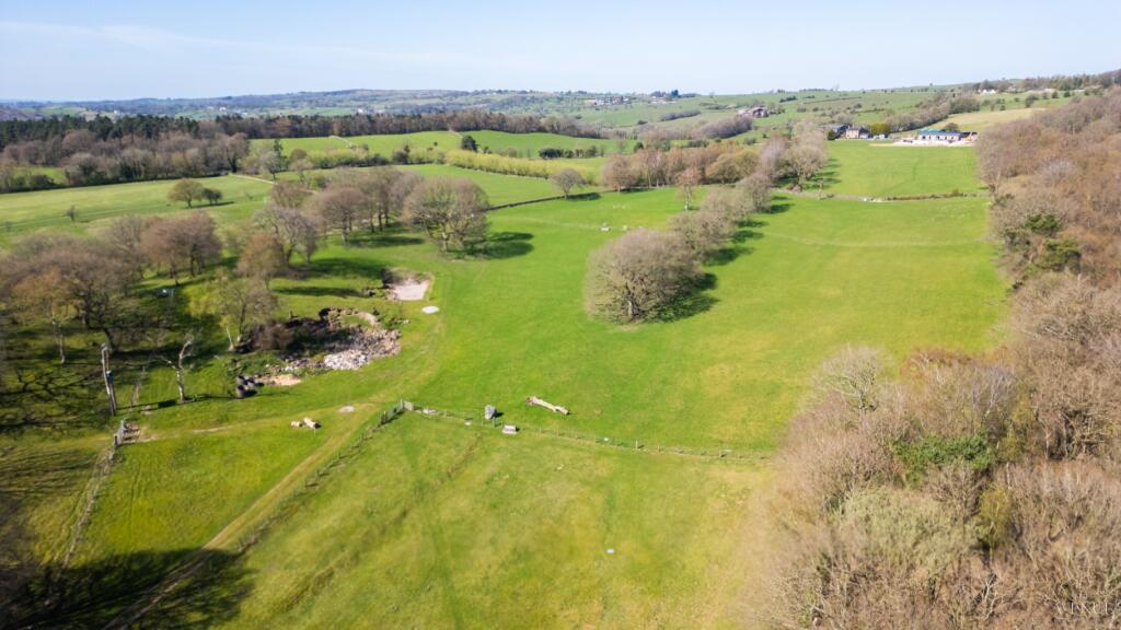Woodside Lodge, Ramshorn, Oakamoor, Staffordshire. - Image 37