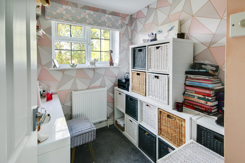 Sycamore Drive, East Grinstead, West Sussex - Image 10