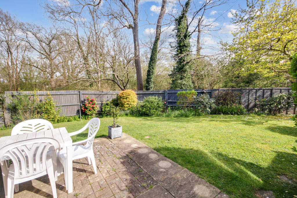 Sycamore Drive, East Grinstead, West Sussex - Image 13